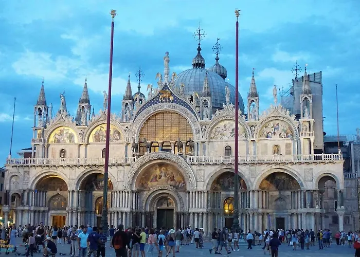 Venice Family & Friends